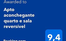 Apto aconchegante quarto e sala reversível
